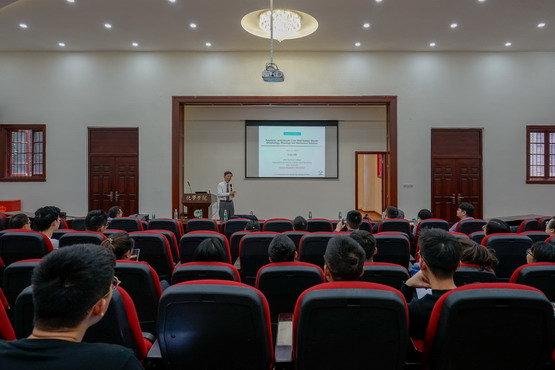 韩国仁荷技术大学In-Joo_Chin教授访问我实验室并作学术报告